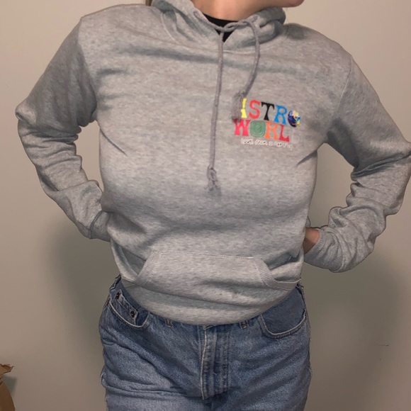 Travis Scott Astroworld sweater !! 👀 - Picture 4 of 4